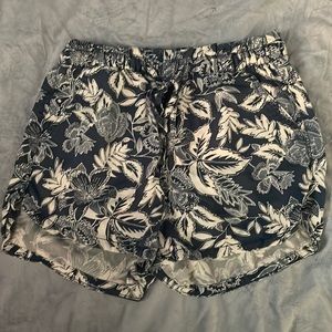 Cute American Eagle drawstring floral shorts